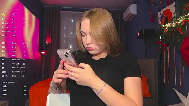 RebeccaEglitis online show from February 10, 4:06 pm