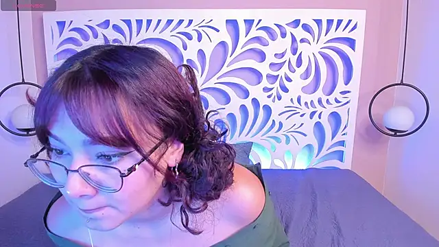 sunny maya  online show from November 29, 5:40 am