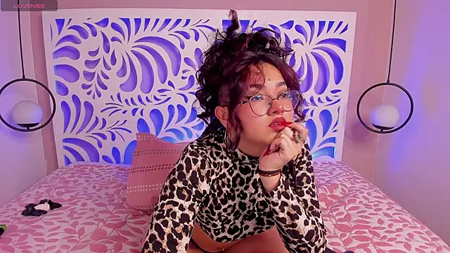 sunny maya  online show from November 25, 4:13 am