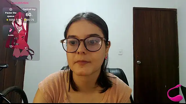 CarlaLorez online show from October 20, 3:01 pm