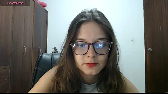 CarlaLorez online show from April 23, 1:01 am