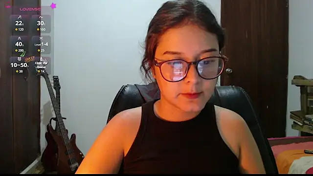 CarlaLorez online show from April 8, 2:02 am