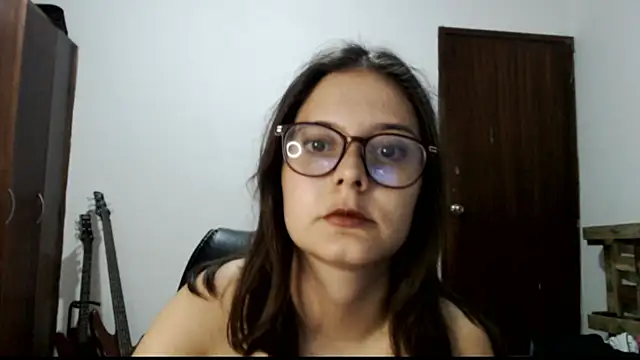 CarlaLorez online show from March 2, 4:02 am