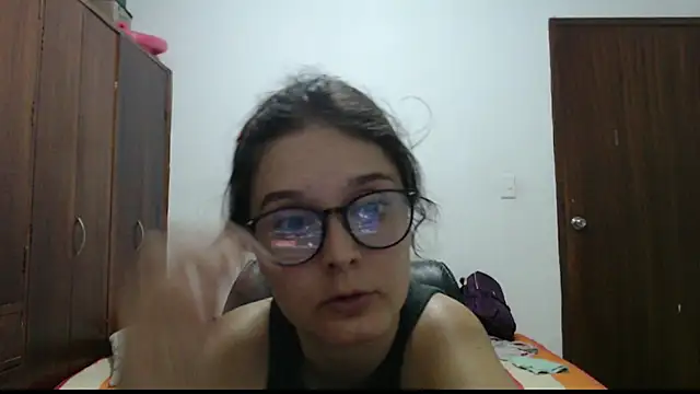 Snapshot of CarlaLorez chatting on July 8, 11:38 pm CarlaLorez online show from July 8, 11:38 pm