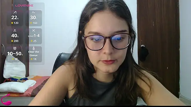 Snapshot of CarlaLorez chatting on June 21, 7:08 pm CarlaLorez online show from June 21, 7:08 pm