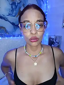 Snapshot of cerecita_anna chatting on July 6, 7:38 pm cerecita anna online show from July 6, 7:38 pm
