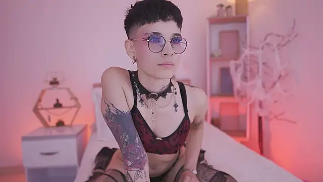 Giia Moretti  online show from November 5, 8:23 pm