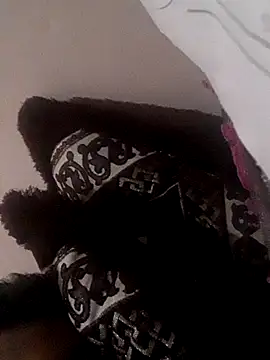 latarak321 online show from December 22, 11:49 pm