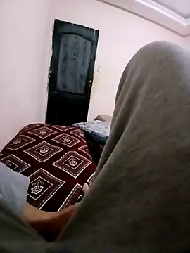 latarak321 online show from April 5, 6:47 pm