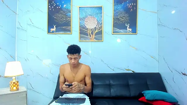 Snapshot of Little_nicoll chatting on May 31, 8:31 pm Little nicoll online show from May 31, 8:31 pm