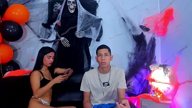 Little nicoll online show from November 2, 12:04 am