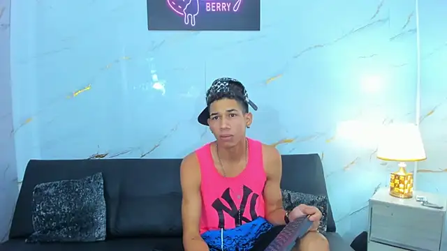 Little nicoll online show from February 20, 11:28 pm