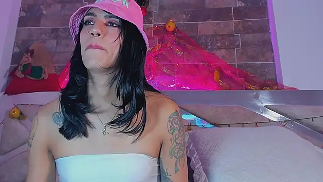 tahhlia rouge online show from November 25, 5:57 pm