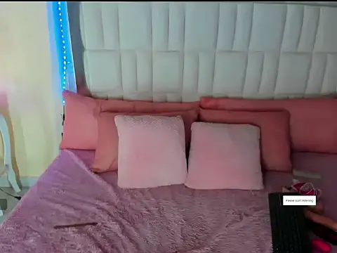 LunaaBlaze online show from November 7, 12:53 pm