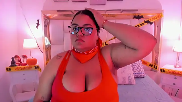 LunaaBlaze online show from October 24, 12:37 pm