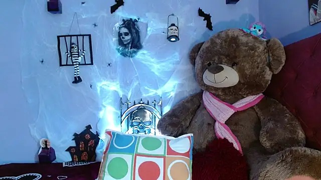 Himiiko toga online show from October 28, 7:35 pm