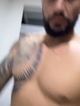 Snapshot of Santiago_hot19 chatting on October 22, 1:05 am Santiago hot19 online show from October 22, 1:05 am