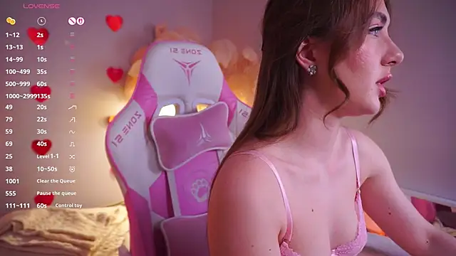 LureOfEva online show from February 17, 8:50 pm