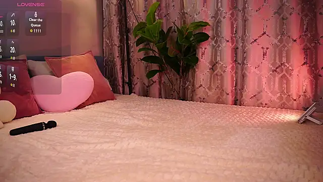 LureOfEva online show from November 3, 2:09 pm