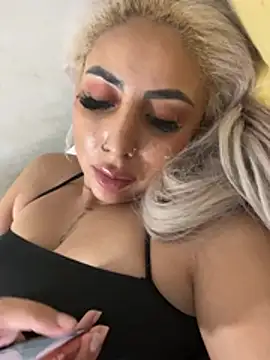 zara bellexx online show from February 14, 10:15 am