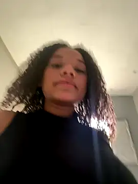 Snapshot of Bombomziin chatting on October 12, 6:53 pm Bombomziin online show from October 12, 6:53 pm