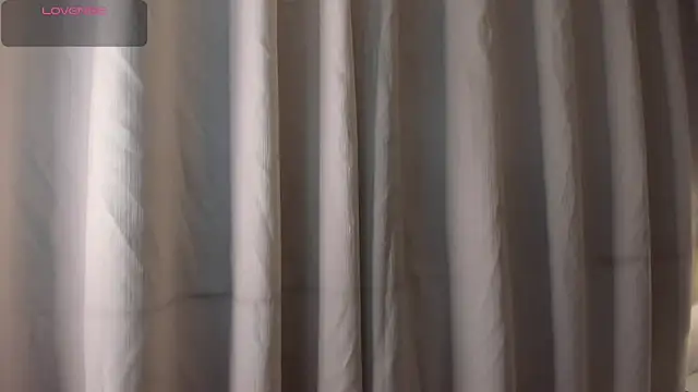 allisonpariss online show from March 27, 11:33 am