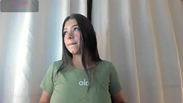 allisonpariss online show from March 28, 11:44 am