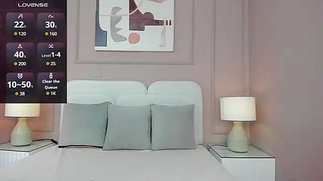 Snapshot of allisonpariss chatting on October 17, 10:18 am allisonpariss online show from October 17, 10:18 am