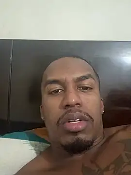 Snapshot of DenzelRios chatting on June 26, 3:01 am DenzelRios online show from June 26, 3:01 am