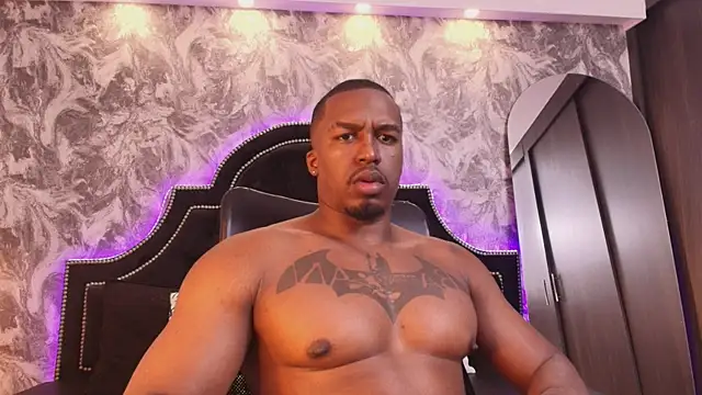 Snapshot of DenzelRios chatting on February 21, 9:06 pm DenzelRios online show from February 21, 9:06 pm