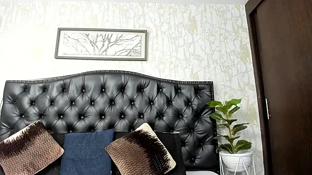 DenzelRios online show from April 4, 3:35 am