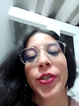 Snapshot of Eloisa_smith chatting on October 10, 4:35 am Eloisa smith online show from October 10, 4:35 am