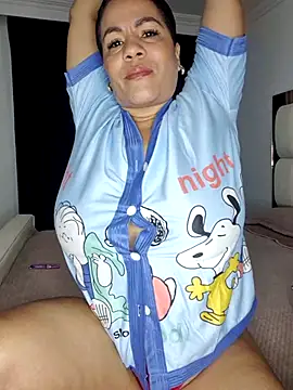 karla-bruni online show from April 10, 10:11 am