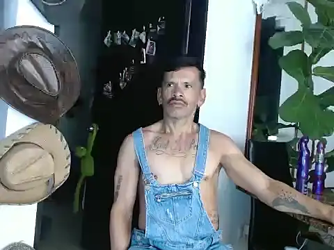 Snapshot of sweet_day19 chatting on March 2, 6:14 am sweet day19 online show from March 2, 6:14 am