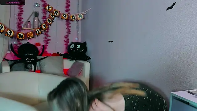  BellaClark online show from October 31, 8:49 pm