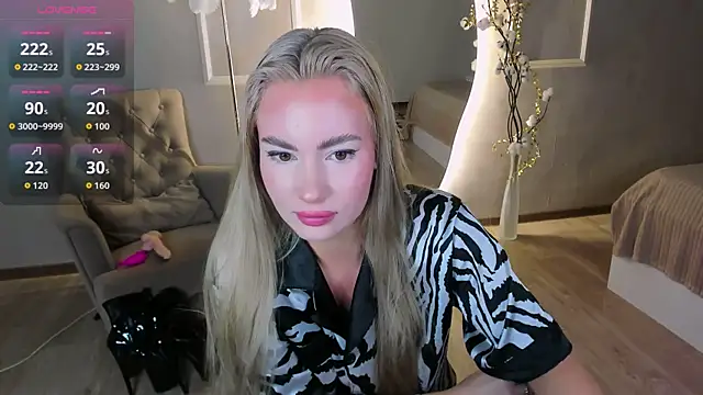  BellaClark online show from March 31, 8:22 pm