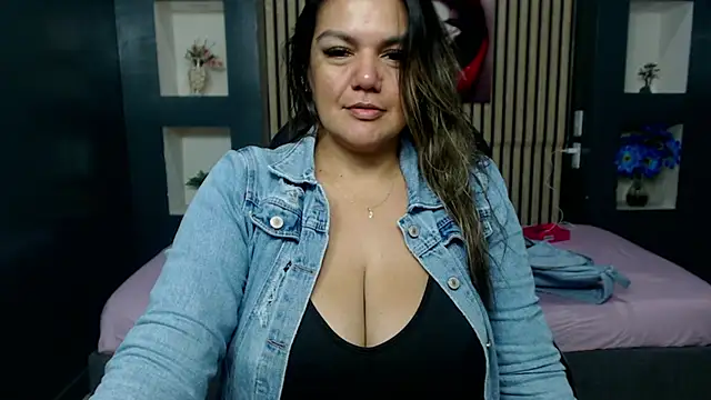 Snapshot of ruby_jimenez19 chatting on November 4, 12:36 am ruby jimenez19 online show from November 4, 12:36 am