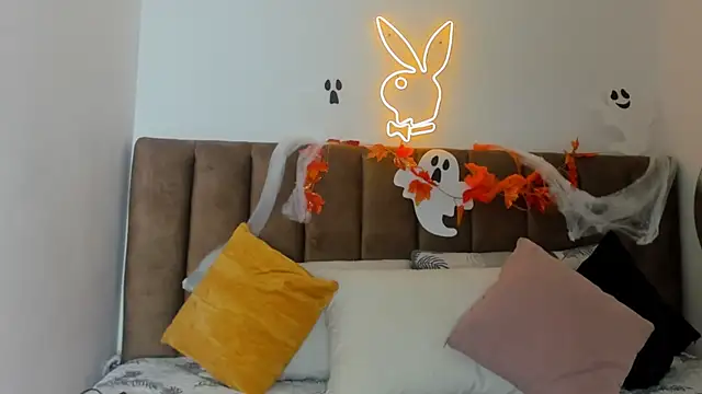 Amara18   online show from October 21, 3:06 am