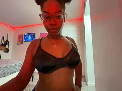 Snapshot of twerkaholic120 chatting on October 17, 2:04 am twerkaholic120 online show from October 17, 2:04 am