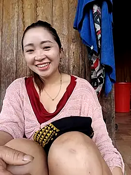 Snapshot of miemie-xx chatting on October 9, 2:12 am miemie-xx online show from October 9, 2:12 am