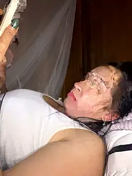 miemie-xx online show from November 17, 2:43 pm