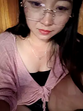 Snapshot of miemie-xx chatting on October 7, 5:41 am miemie-xx online show from October 7, 5:41 am