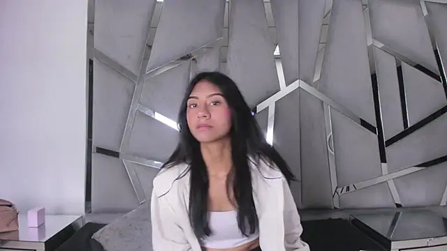 Mia clark18 online show from November 11, 8:36 pm