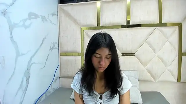 Mia clark18 online show from November 15, 4:44 pm