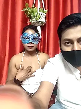 Snapshot of hornycouple654 chatting on October 9, 6:52 pm hornycouple654 online show from October 9, 6:52 pm