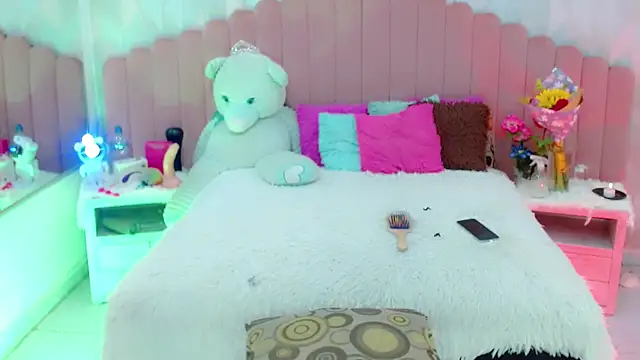 amber maldonado online show from October 22, 5:18 am