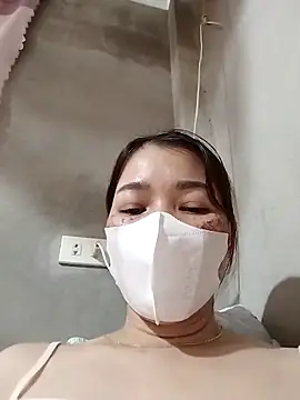 Snapshot of ladzy_sexy chatting on October 31, 5:48 am ladzy sexy online show from October 31, 5:48 am