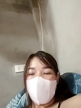 Snapshot of ladzy_sexy chatting on December 3, 7:13 pm ladzy sexy online show from December 3, 7:13 pm