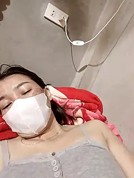 Snapshot of ladzy_sexy chatting on October 27, 8:54 pm ladzy sexy online show from October 27, 8:54 pm