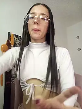 Brugmansia  online show from March 29, 9:38 pm